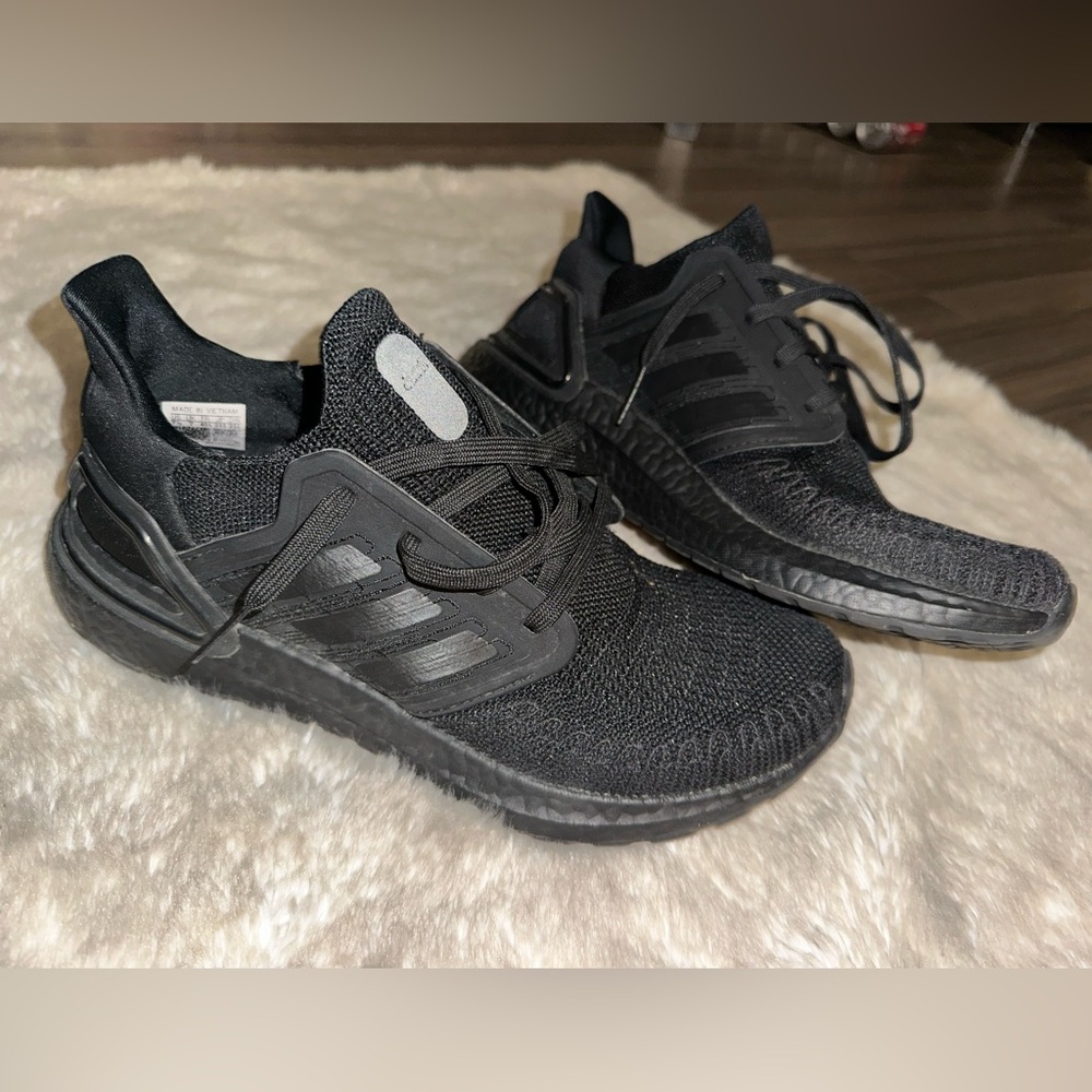 Adidas Ultraboost Black Knit Sneakers Low Top Breathable Men's Athletic Running